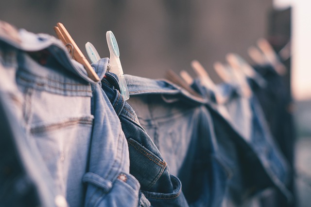 Dalla Tua Mente al Tuo Abbigliamento: Spille Personalizzate su Misura